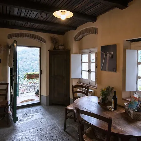 Corte Paganini * Riccò del Golfo di Spezia