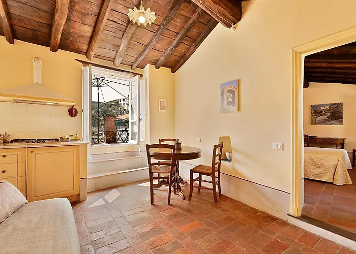 Corte Paganini * ريكو ديل غولفو دي سبيزيا