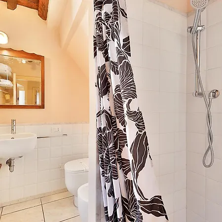 Corte Paganini منزل ريفي ريكو ديل غولفو دي سبيزيا