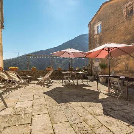 Corte Paganini * Riccò del Golfo di Spezia