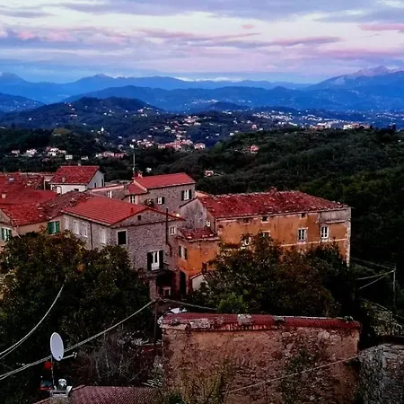 Corte Paganini Riccò del Golfo di Spezia