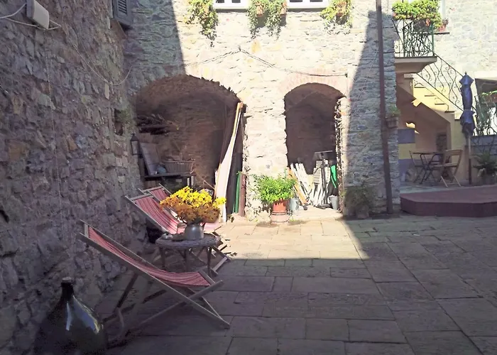 Corte Paganini * Riccò del Golfo di Spezia